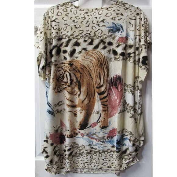 Women's Tan Beige Tiger Print Short Sleeve Stretchy Graphic Shirt Sparkle Top - Picture 3 of 3